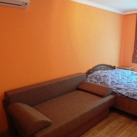 Horvath Apartmanhaz Orosháza Zimmer foto